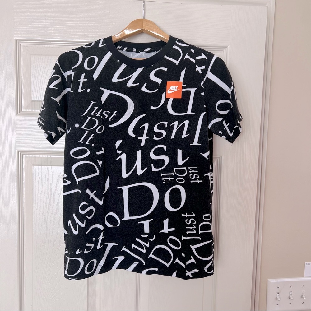 Nike Just Do It Graphic Tee Shirt Youth Size XL Swish Logo Sports Gaming…
